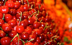 Beaucoup de fruits rouges cerises