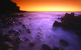 Côte, mer, des pierres, le lever du soleil, ciel rouge HD Fonds d'écran
