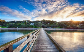 Cornwallis Wharf, pont de bois, coucher de soleil, Manukau Harbour, Nouvelle-Zélande HD Fonds d'écran