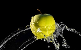 Vert vol de pomme, les projections d'eau