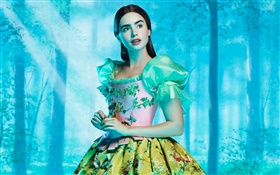 Lily Collins, Blanche-Neige