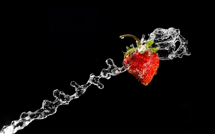 Rouge fraise, éclaboussure d'eau close-up Fonds d'écran, image