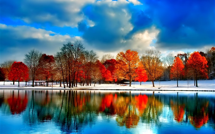 La rivière, les arbres, l'automne, les nuages, la neige, ciel bleu Fonds d'écran, image