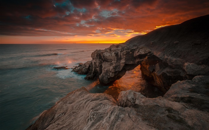 Angleterre, Northumberland, la mer, les rochers, le lever du soleil, ciel rouge Fonds d'écran, image