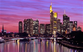 Francfort, en Allemagne, ville, rivière, pont, lumières, gratte-ciel