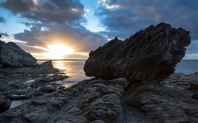 Rocks, mer, coucher de soleil, Coromandel, Nouvelle-Zélande