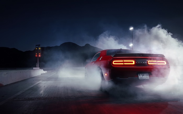 Dodge Challenger supercar rouge vue arrière, la fumée Fonds d'écran, image