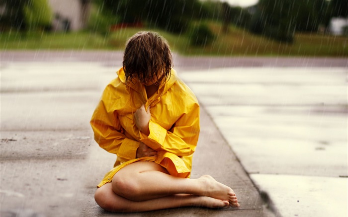 Fille sit dans la rue, de la pluie Fonds d'écran, image