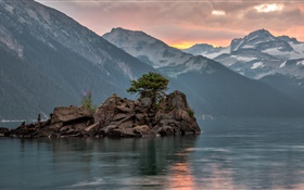 Lac, montagnes, nuages, rochers île HD Fonds d'écran