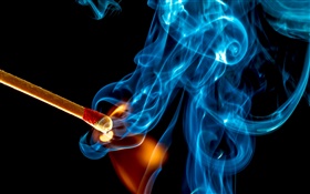 Matchs, le feu, la fumée