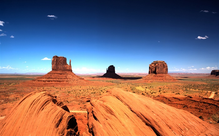 Monument Valley, le ciel bleu, les rochers Fonds d'écran, image