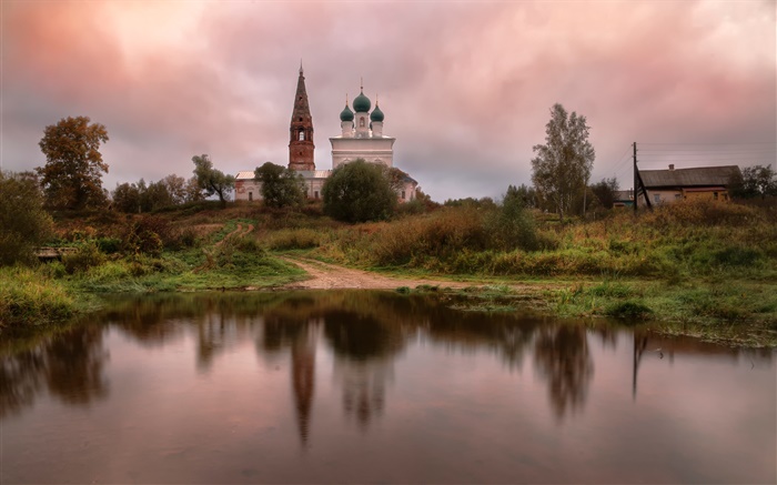 Russie, temple, village, étang, herbe, arbres, nuages Fonds d'écran, image