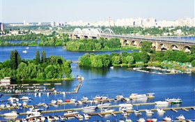 Ukraine, ville, rivière, pont, quai, bateaux, arbres HD Fonds d'écran