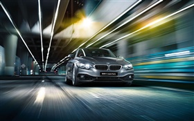 2015 BMW série 4 voiture F32 d'argent, à haute vitesse, la lumière