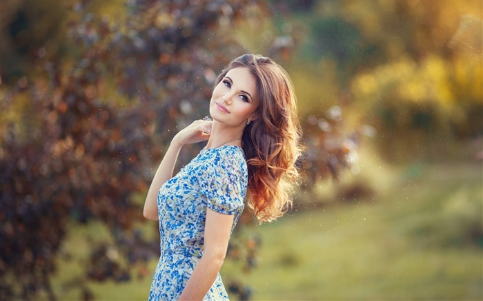 Belle femme, robe bleue, bokeh Fonds d'écran, image