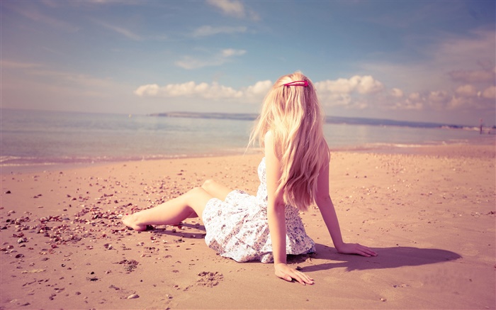 Fille de repos sur la plage, le soleil, l'été Fonds d'écran, image