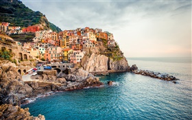 Manarola, Italie, maisons, côte, bateaux, falaise HD Fonds d'écran