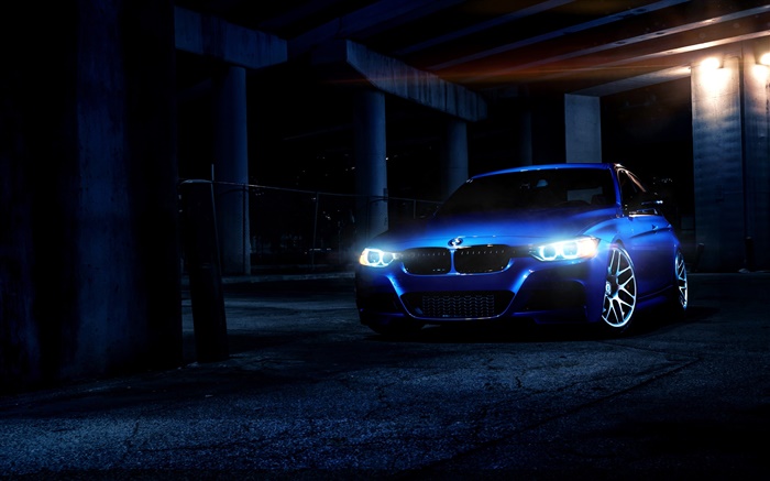 BMW voiture bleue de nuit, les lumières Fonds d'écran, image
