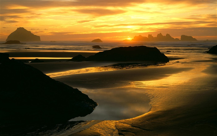 Magnifique coucher de soleil, mer, côte, roches, ciel rouge Fonds d'écran, image
