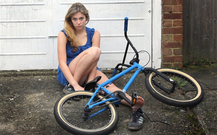Robe bleue fille, vélo Fonds d'écran, image