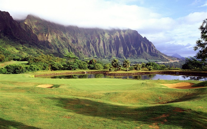 Hawaii, États-Unis, terrain de golf, herbe, montagnes, arbres, lac, nuages Fonds d'écran, image