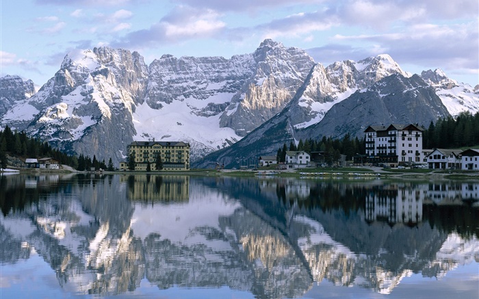 Lac, les maisons, les montagnes, réflexion de l'eau Fonds d'écran, image