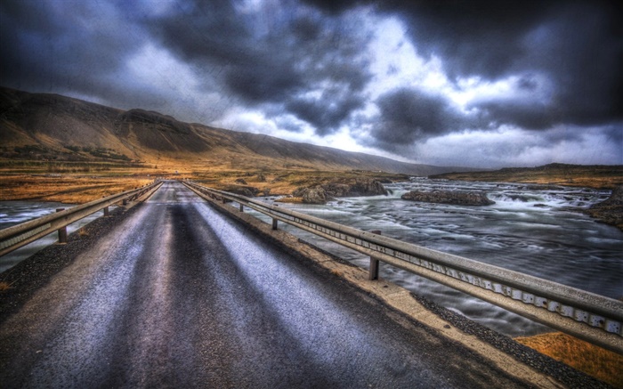Rainy jour, pont, route, fleuve, montagnes, nuages Fonds d'écran, image