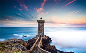 France, Finistère, Kermorvan phare, mer, côte, coucher de soleil