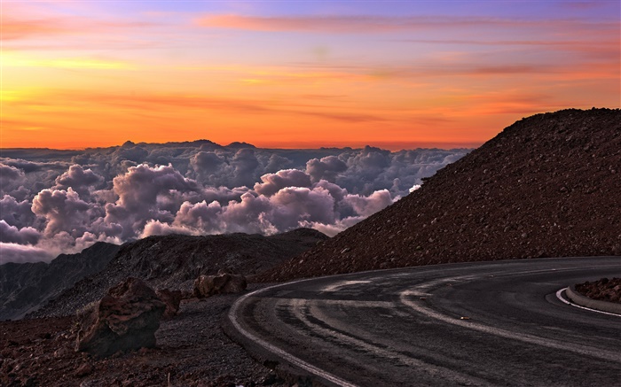 Road, montagnes, ciel rouge, nuages, coucher de soleil Fonds d'écran, image