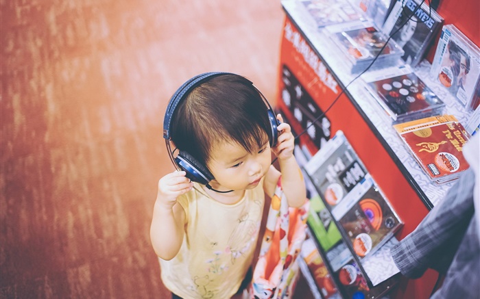 Cute boy écouter de la musique, des écouteurs Fonds d'écran, image