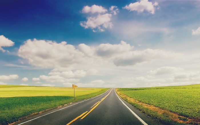 Herbe verte, route, autoroute, nuages Fonds d'écran, image