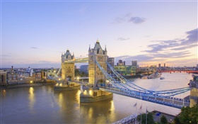 Tower Bridge, la rivière Thames, crépuscule, Londres, Angleterre HD Fonds d'écran