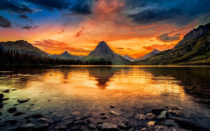 Deux Medicine Lake, Glacier National Park, États-Unis, montagnes, coucher de soleil, ciel rouge Fonds d'écran, image