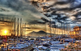 Yachts, bateaux, jetée, nuages, coucher de soleil, Italie, Naples