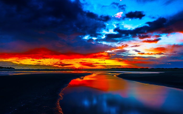 Côte coucher du soleil, mer, lueur, nuages, crépuscule Fonds d'écran, image