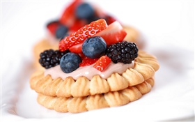 Biscuit, mûre, fraise